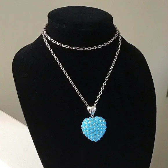 Puff Heart with Chain 🌿 - Picture 4 of 5